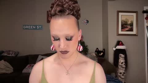 SexQueen Nikki online show from December 21, 7:24 am
