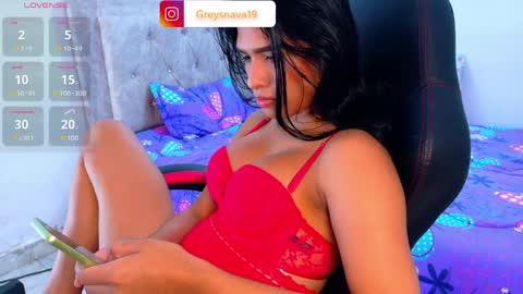 greys02 online show from April 9, 1:06 pm