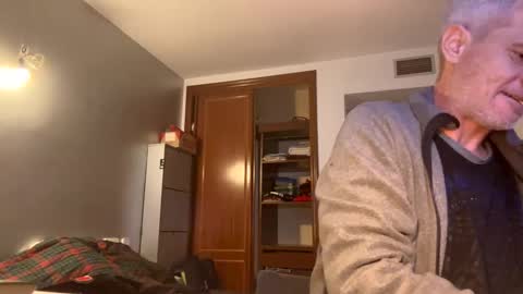 guardiannif_ online show from March 3, 4:47 pm