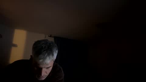 guardiannif_ online show from February 26, 10:15 pm