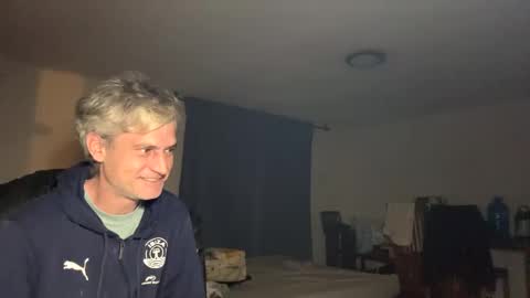 guardiannif_ online show from February 20, 1:03 am