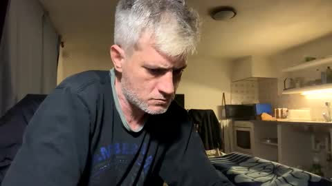 guardiannif_ online show from March 3, 3:08 am