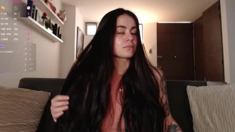 Elena online show from October 6, 7:10 pm