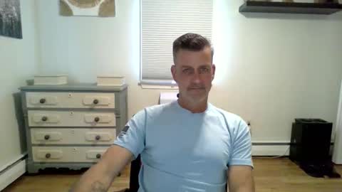 gudguy2025 online show from May 9, 2:34 pm