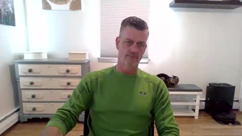 gudguy2025 online show from May 12, 12:14 pm