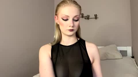 Vanessa online show from April 10, 6:41 am