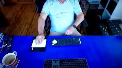 guesswhatigot2 online show from October 25, 2:34 am