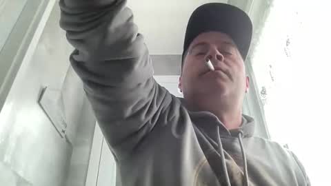 guil0 online show from March 31, 5:35 pm