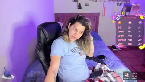 Hello Im Julieta Im 25 years old welcome to my room have fun and be happy. online show from October 22, 3:21 am