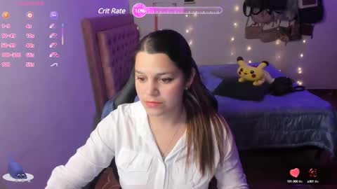 Snapshot of guinivere_blake chatting on February 17, 12:43 am Hello Im Julieta Im 25 years old welcome to my room have fun and be happy. online show from February 17, 12:43 am