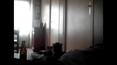 Snapshot of guizmeau72 chatting on December 7, 3:03 pm guizmeau72 online show from December 7, 3:03 pm