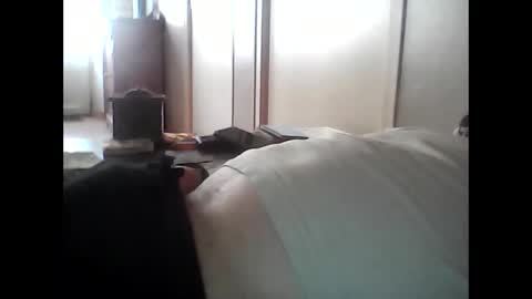 Snapshot of guizmeau72 chatting on October 11, 2:43 pm guizmeau72 online show from October 11, 2:43 pm