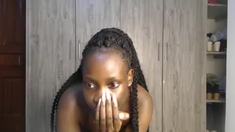 Miss Incredible online show from January 6, 10:36 pm