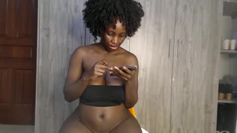 Miss Incredible online show from January 31, 12:06 am