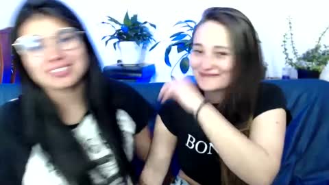 Vane blonde and Hazell black hair online show from January 22, 6:31 am