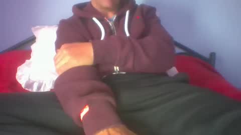 Snapshot of gunishment chatting on December 25, 1:41 pm gunishment online show from December 25, 1:41 pm