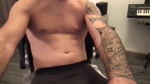 guntboy online show from December 25, 5:58 pm