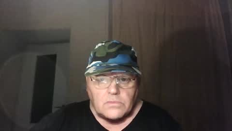 guyboy73 online show from September 21, 8:13 pm