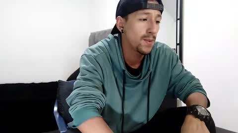 karim online show from January 23, 10:22 am