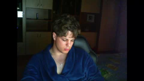 gymguy0505 online show from March 20, 3:17 pm