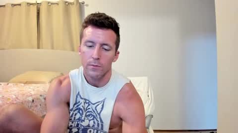 Snapshot of gymjock22 chatting on February 21, 11:54 pm GymJock22 online show from February 21, 11:54 pm