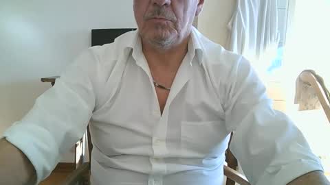 gyrdy online show from December 21, 1:32 pm