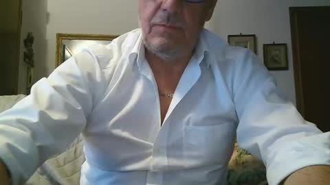 gyrdy online show from December 31, 3:53 pm