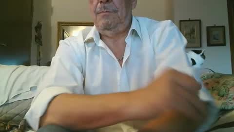 gyrdy online show from December 8, 3:02 pm