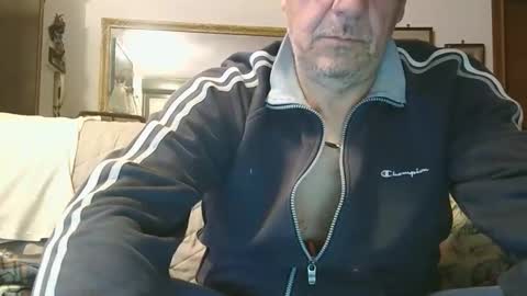 gyrdy online show from February 9, 5:22 pm