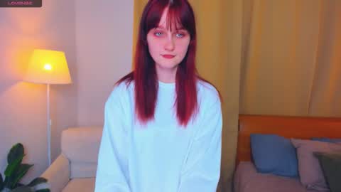 Kelly  Lilly online show from October 17, 7:18 pm