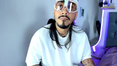 hache222 online show from February 14, 11:31 pm