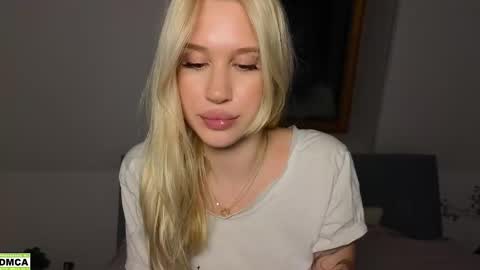 hailey_would online show from February 15, 10:19 pm