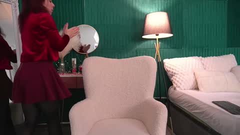 Hailey online show from January 14, 5:15 am