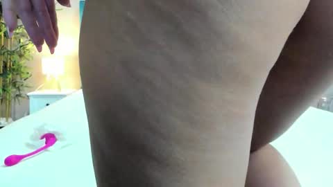 Hailey online show from October 21, 5:56 am