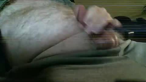 hairydude962 online show from December 17, 4:41 am