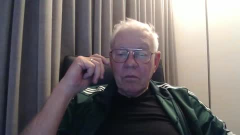 hairylover461681298 online show from December 9, 11:03 pm