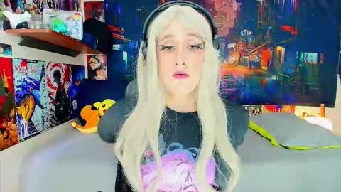 Haku Please help me with your thumbs up its important  online show from November 3, 8:21 pm