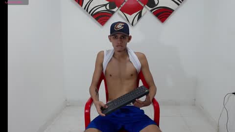 halan_demon online show from December 16, 8:20 am