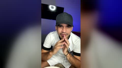 hamiltong12 online show from December 5, 3:28 am