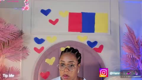 hanaahquinn online show from June 16, 11:36 am
