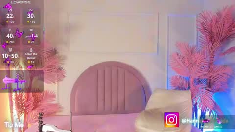 hanaahquinn online show from July 17, 11:45 am