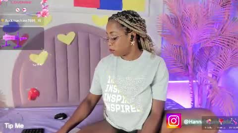 hanaahquinn online show from June 26, 11:48 am