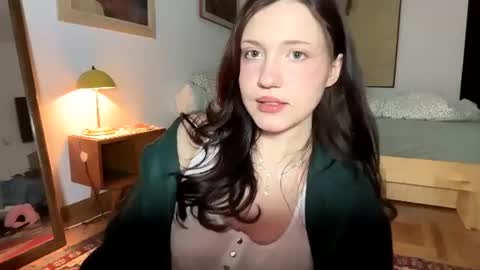 hanahwoods online show from July 25, 2:42 am