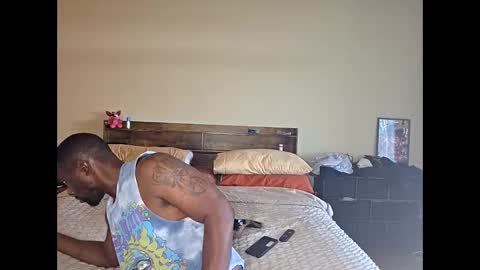 handsallover242 online show from November 9, 5:48 pm