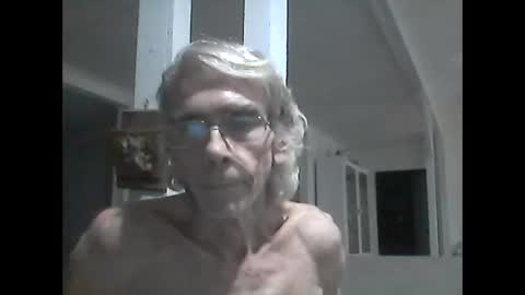 handshappyfu1 online show from October 1, 6:29 pm