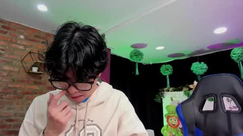 leonardfarrucknick and otis online show from March 20, 12:32 pm