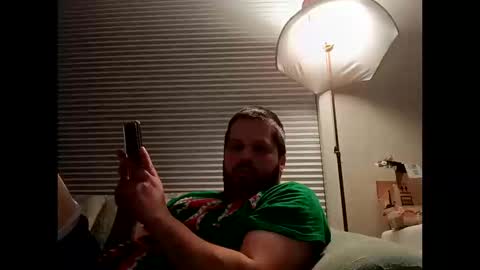 handsomedaddy198923 online show from October 11, 7:02 am