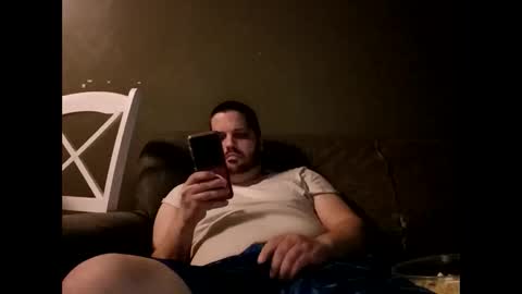 Handsomedaddy198923 online show from March 20, 7:35 am