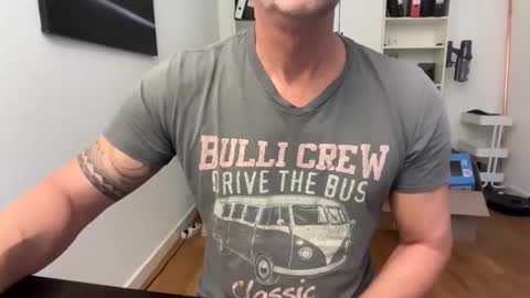 hanky online show from October 9, 6:19 am