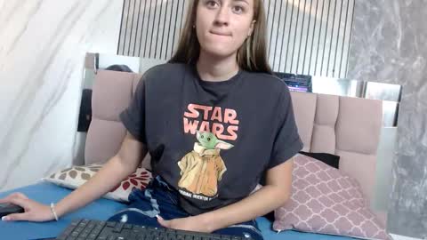 Hanna Palmer online show from December 21, 2:34 pm